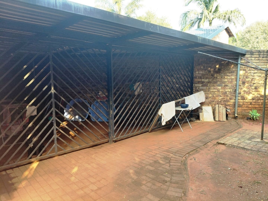 2 Bedroom Property for Sale in Doornpoort Gauteng