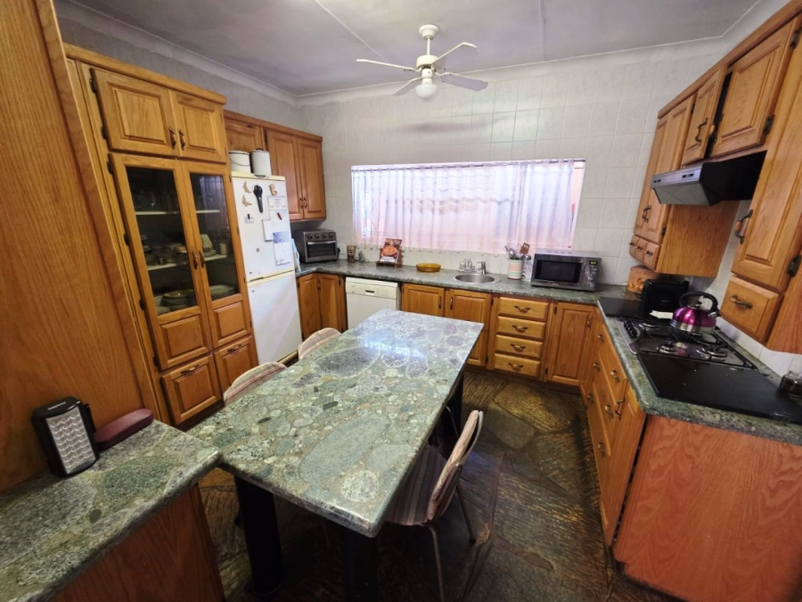 4 Bedroom Property for Sale in Annlin Gauteng
