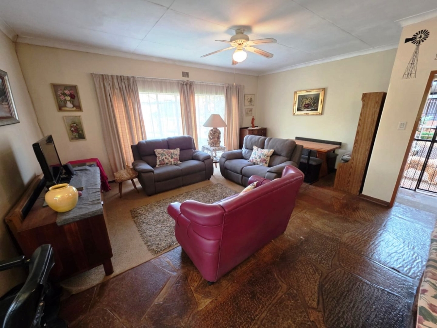 4 Bedroom Property for Sale in Annlin Gauteng
