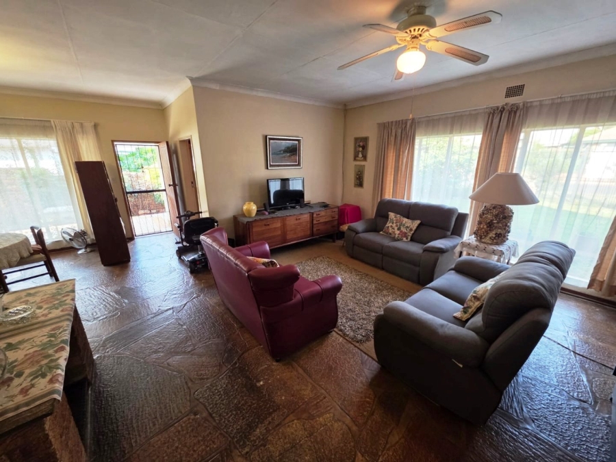 4 Bedroom Property for Sale in Annlin Gauteng