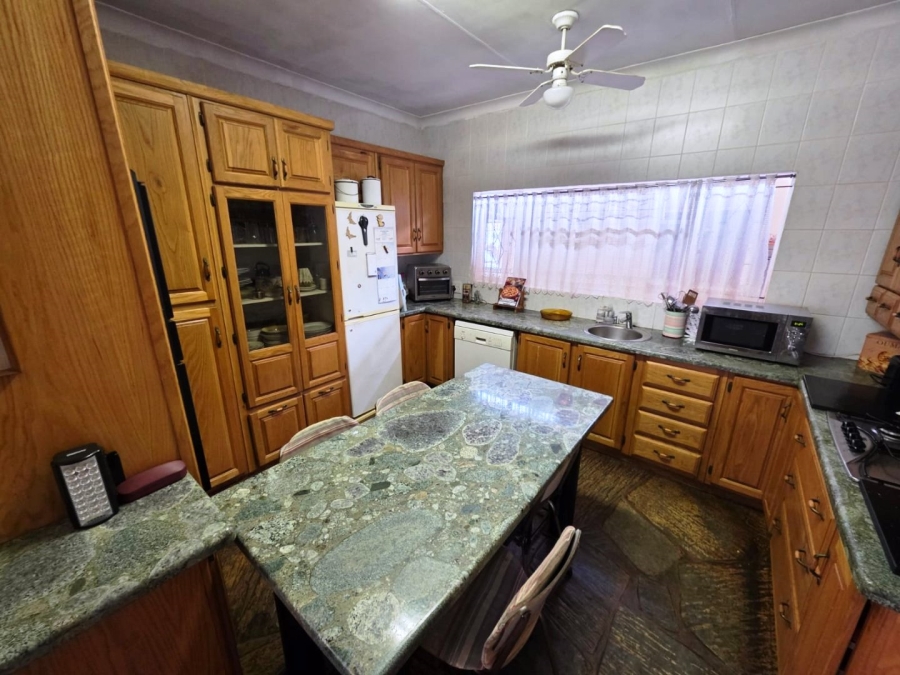 4 Bedroom Property for Sale in Annlin Gauteng
