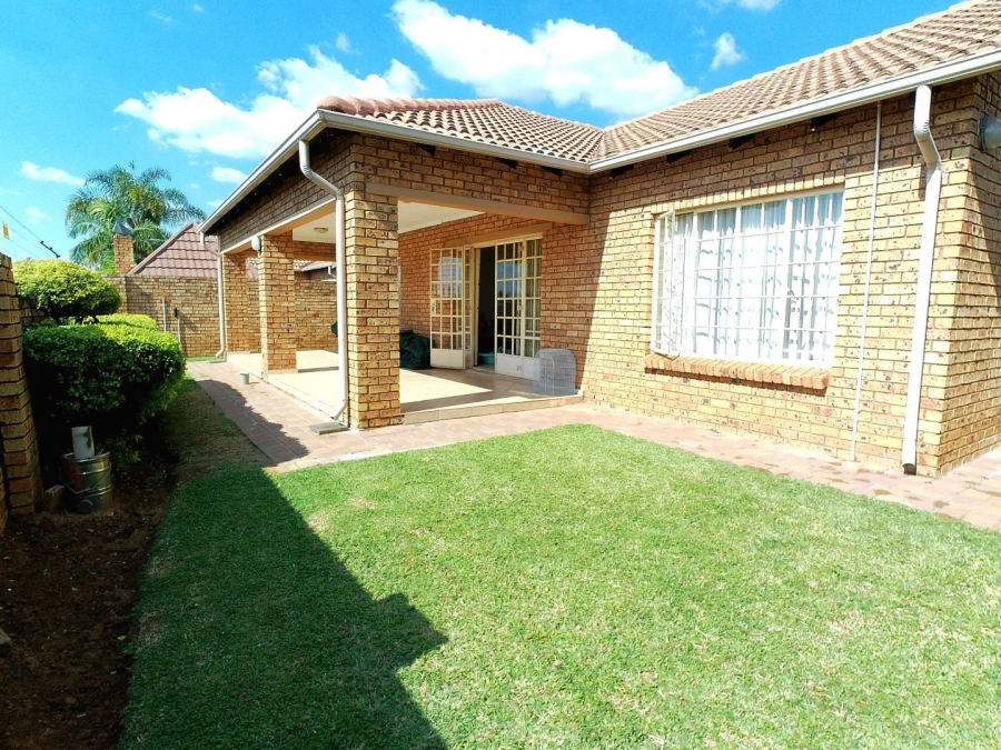 3 Bedroom Property for Sale in Theresa Park Gauteng