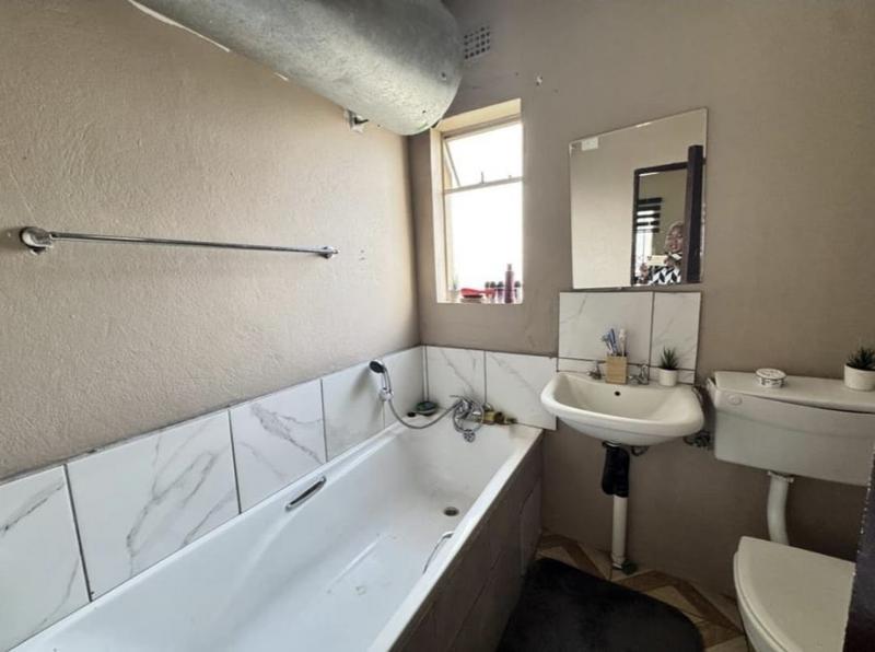 2 Bedroom Property for Sale in Fleurhof Gauteng
