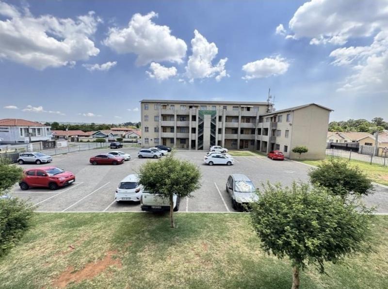 2 Bedroom Property for Sale in Fleurhof Gauteng