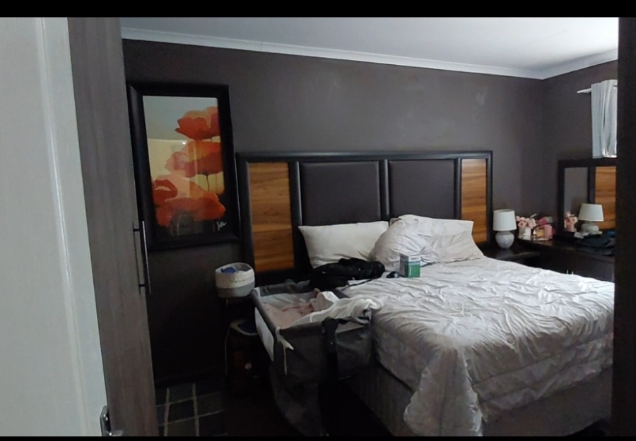 To Let 3 Bedroom Property for Rent in Albermarle Gauteng
