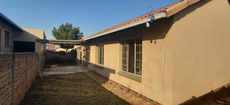 3 Bedroom Property for Sale in Albermarle Gauteng