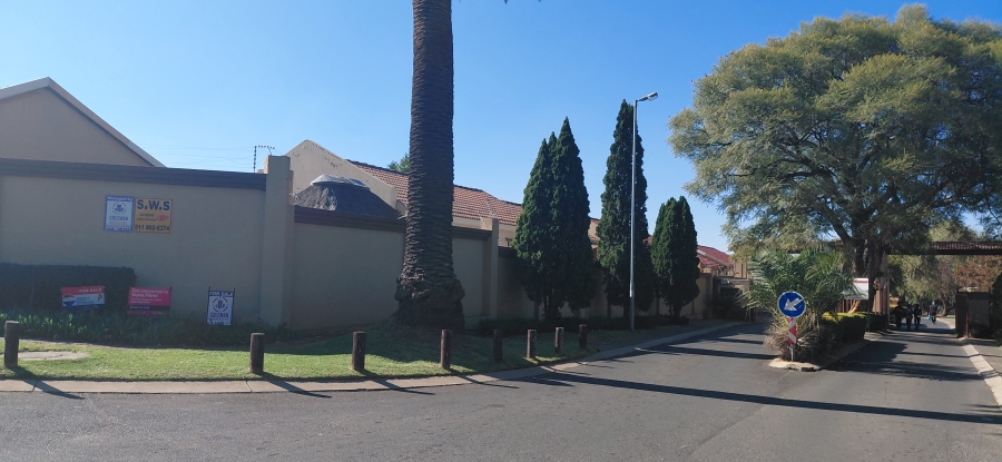To Let 3 Bedroom Property for Rent in Albermarle Gauteng