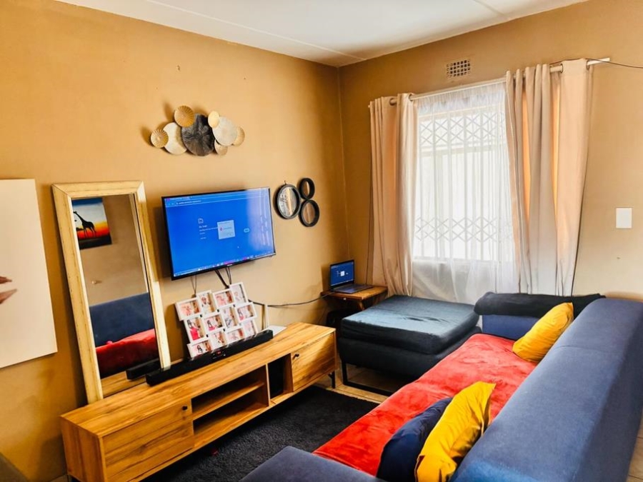 2 Bedroom Property for Sale in Fleurhof Gauteng