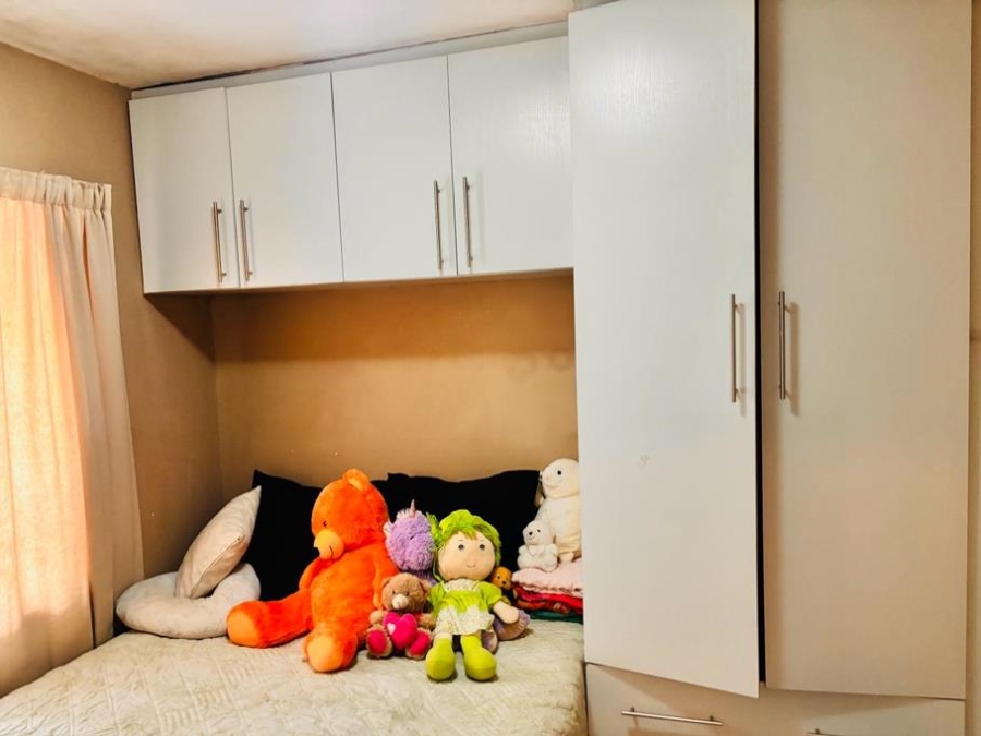 2 Bedroom Property for Sale in Fleurhof Gauteng