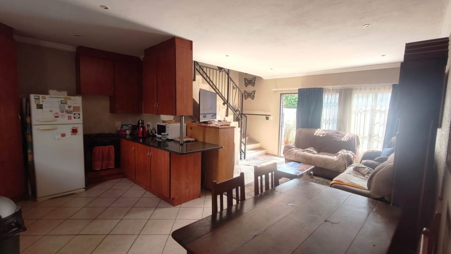 2 Bedroom Property for Sale in Annlin Gauteng
