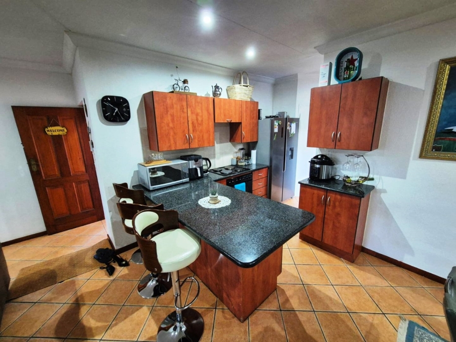2 Bedroom Property for Sale in Florauna Gauteng
