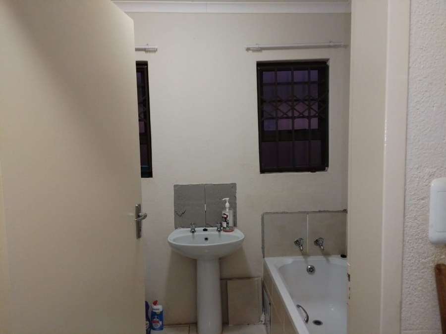 3 Bedroom Property for Sale in Soshanguve VV Gauteng