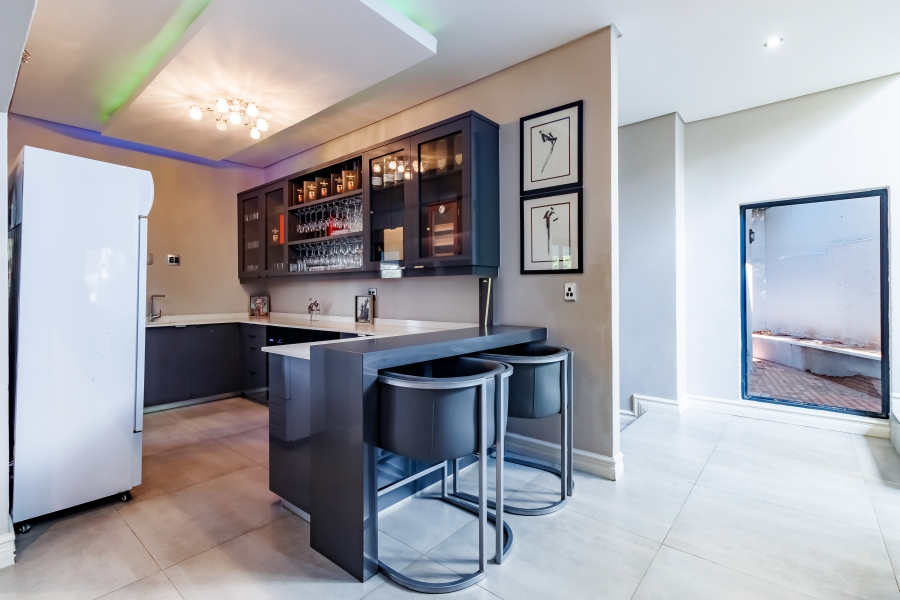 6 Bedroom Property for Sale in Edenburg Gauteng