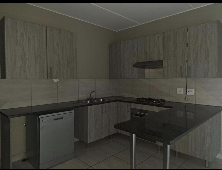 To Let 3 Bedroom Property for Rent in Glen Austin AH Gauteng