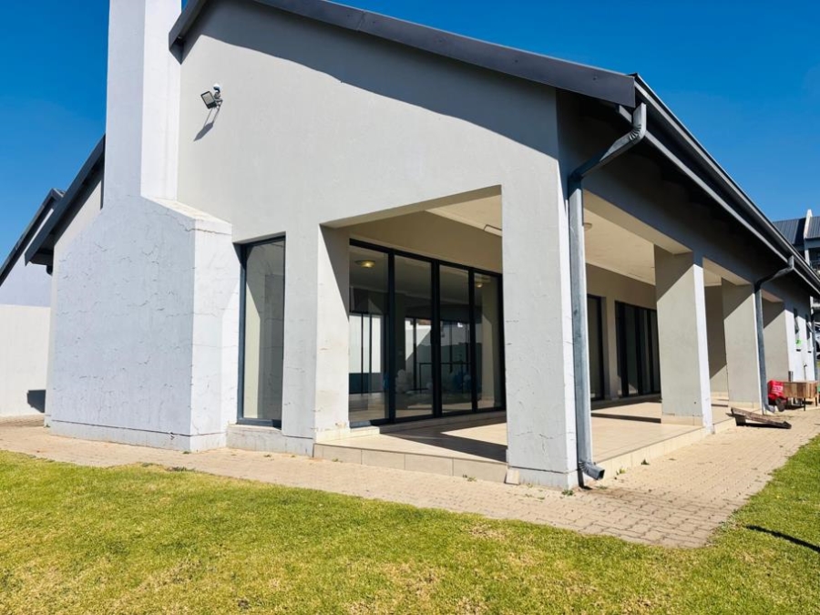 3 Bedroom Property for Sale in Glen Austin AH Gauteng