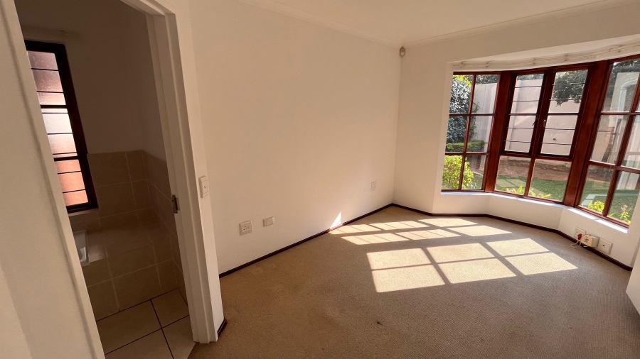 To Let 2 Bedroom Property for Rent in Rivonia Gauteng
