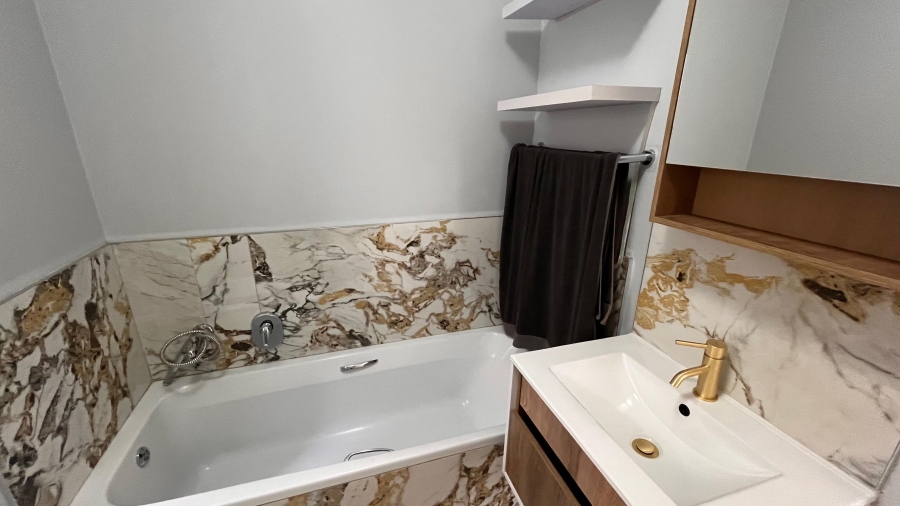 To Let 2 Bedroom Property for Rent in Bryanston Gauteng