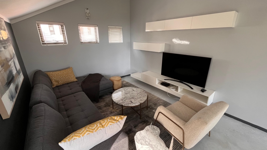 To Let 2 Bedroom Property for Rent in Bryanston Gauteng