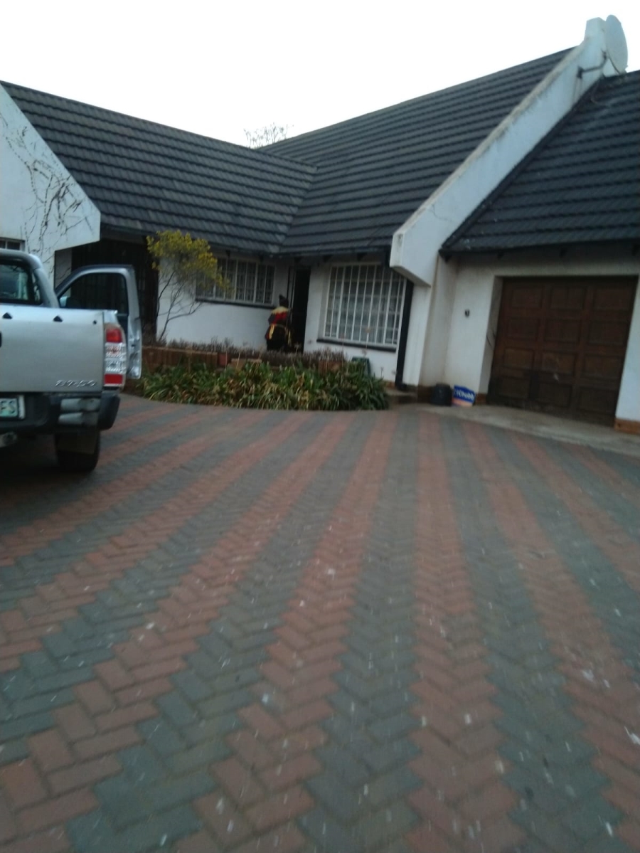 3 Bedroom Property for Sale in Bedworth Park Gauteng