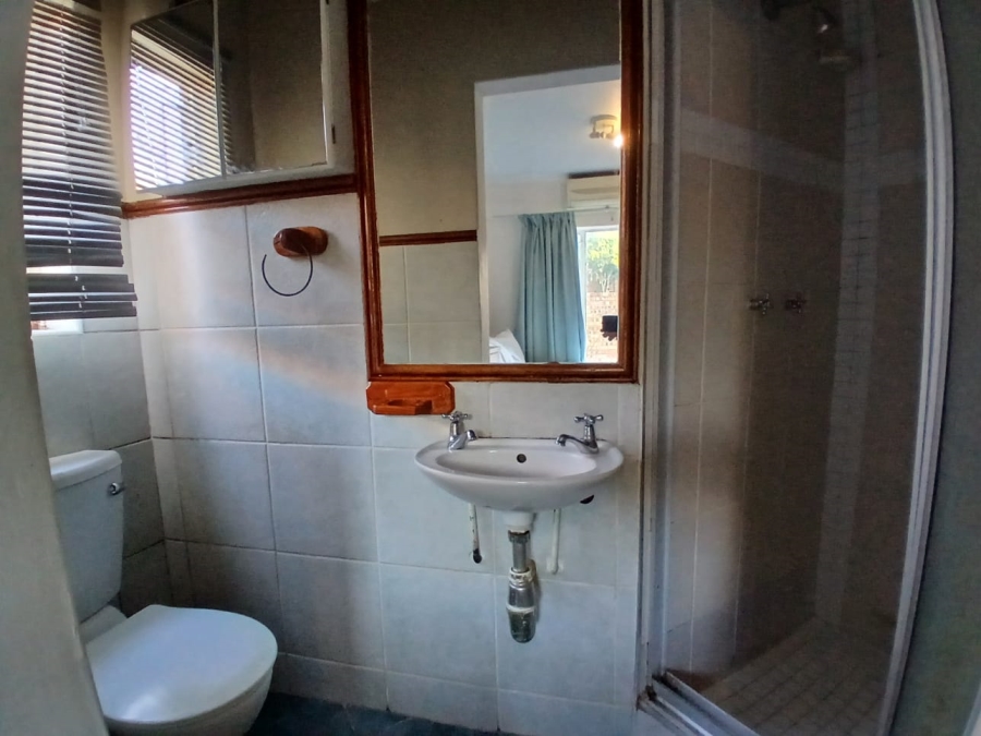 3 Bedroom Property for Sale in Die Hoewes Gauteng