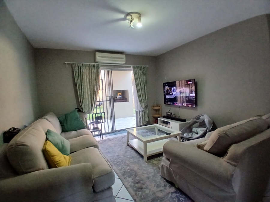 3 Bedroom Property for Sale in Die Hoewes Gauteng