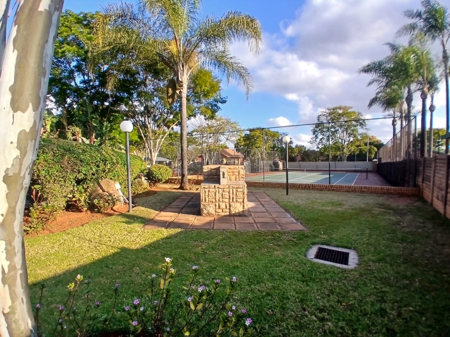 3 Bedroom Property for Sale in Die Hoewes Gauteng