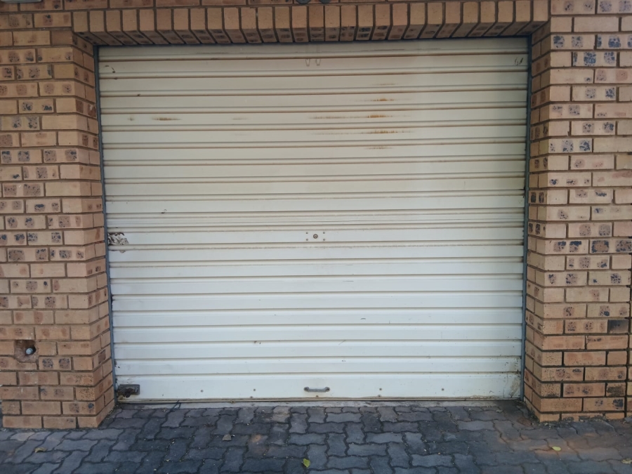 3 Bedroom Property for Sale in Die Hoewes Gauteng