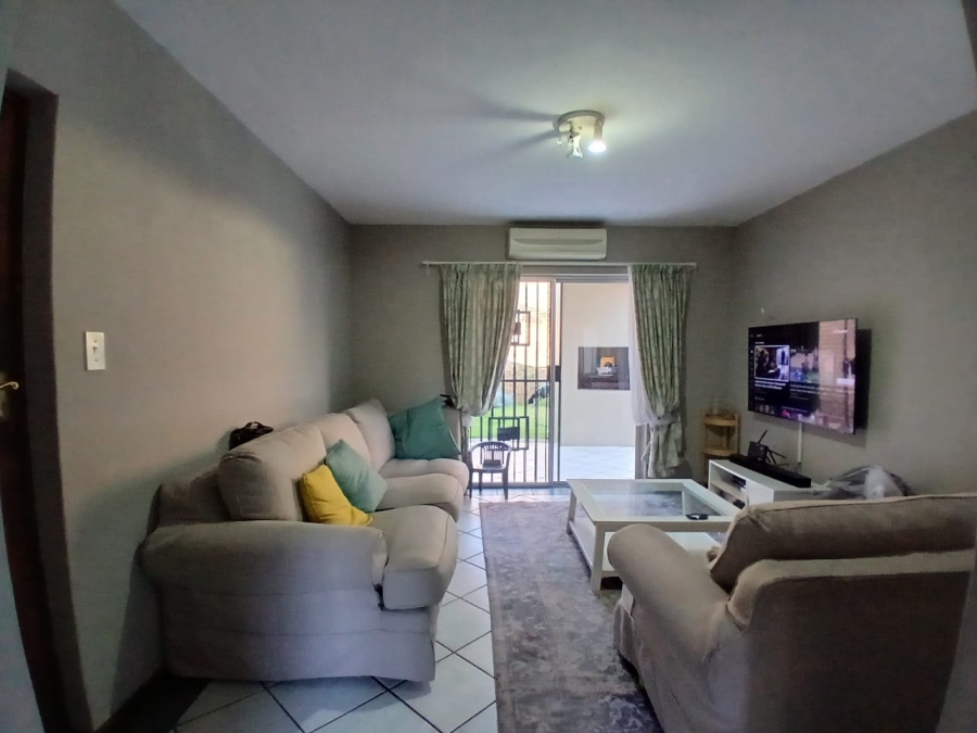 3 Bedroom Property for Sale in Die Hoewes Gauteng