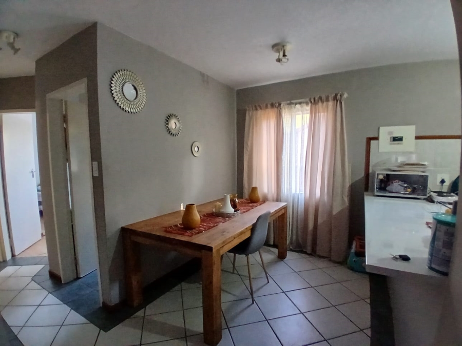3 Bedroom Property for Sale in Die Hoewes Gauteng