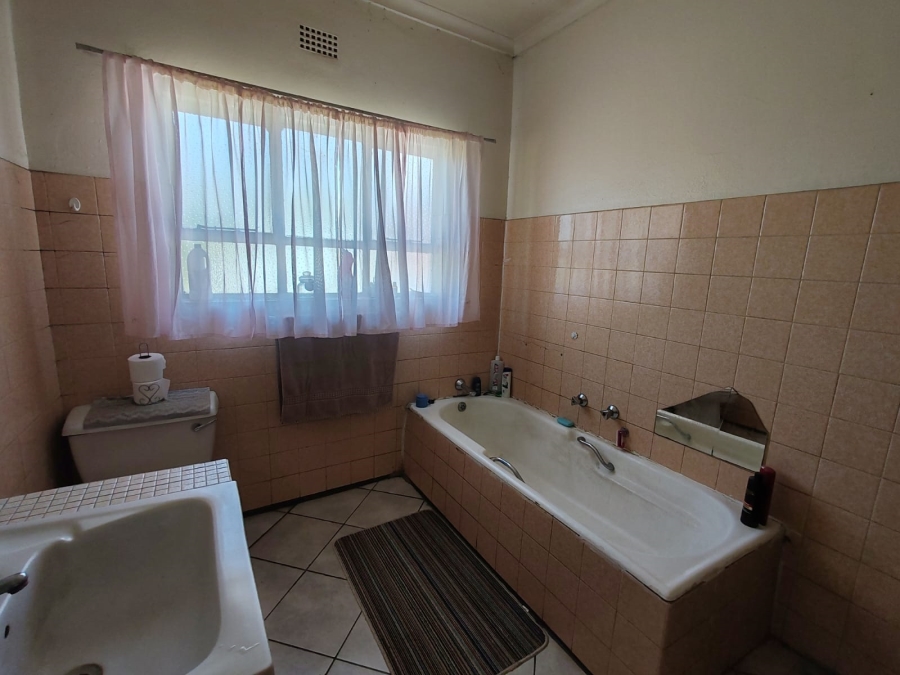 3 Bedroom Property for Sale in Andeon AH Gauteng