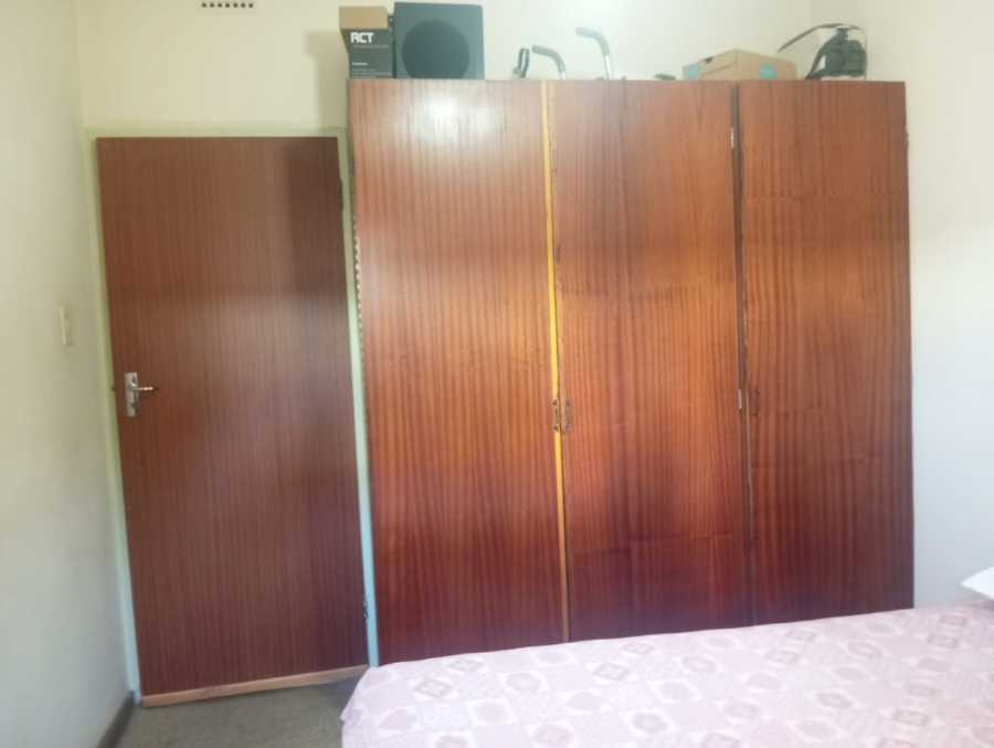 3 Bedroom Property for Sale in Crown Gardens Gauteng