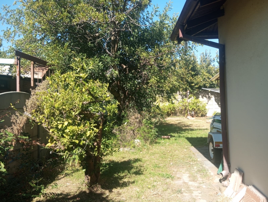 3 Bedroom Property for Sale in Crown Gardens Gauteng