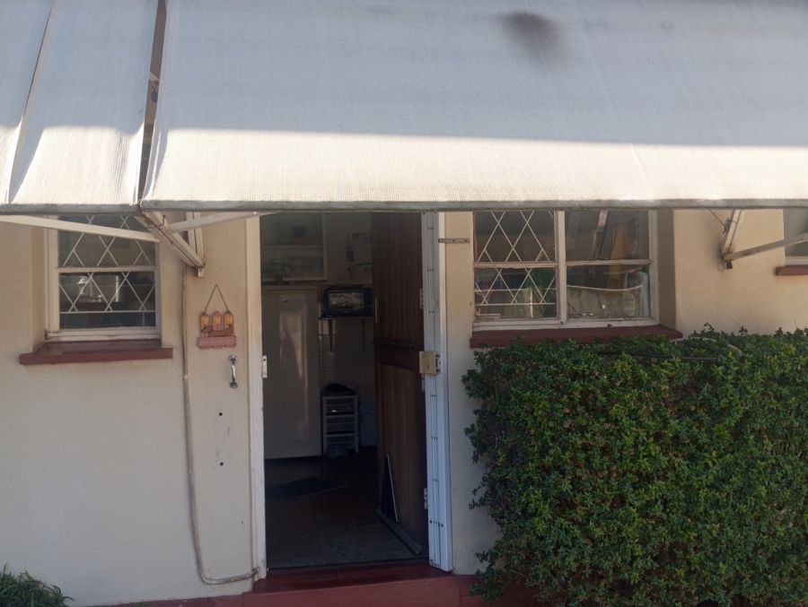 3 Bedroom Property for Sale in Crown Gardens Gauteng
