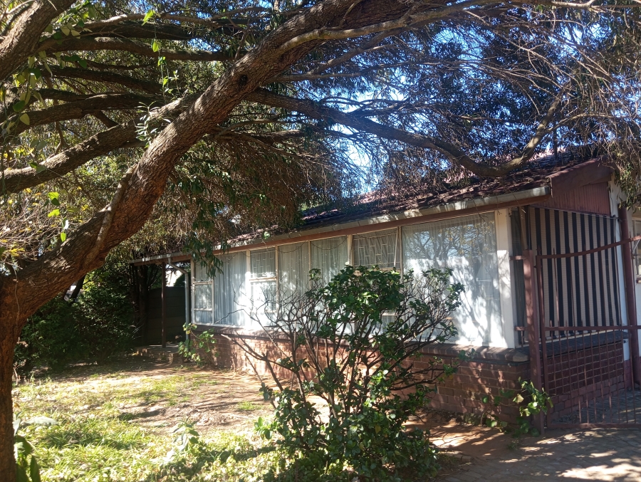 3 Bedroom Property for Sale in Crown Gardens Gauteng