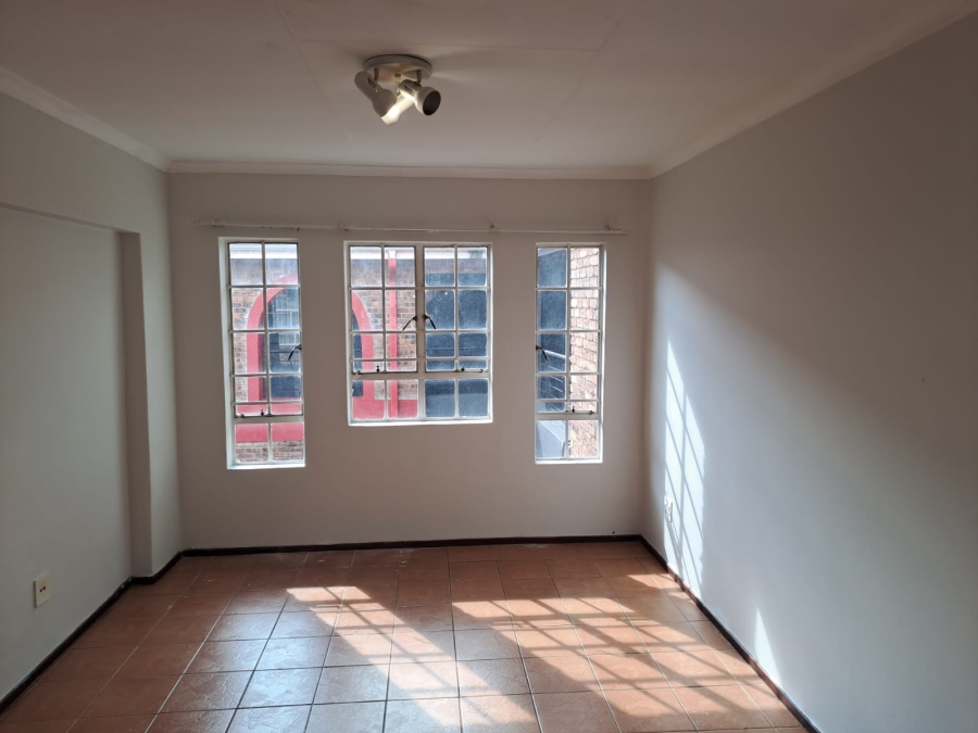 1 Bedroom Property for Sale in Ravenswood Gauteng