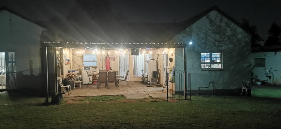 5 Bedroom Property for Sale in Elspark Gauteng