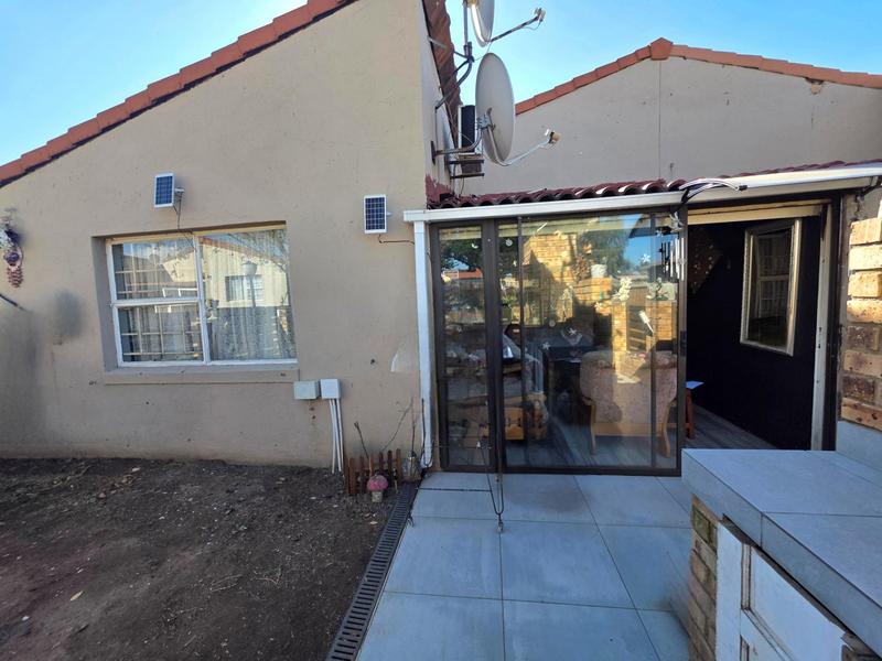 2 Bedroom Property for Sale in Elspark Gauteng