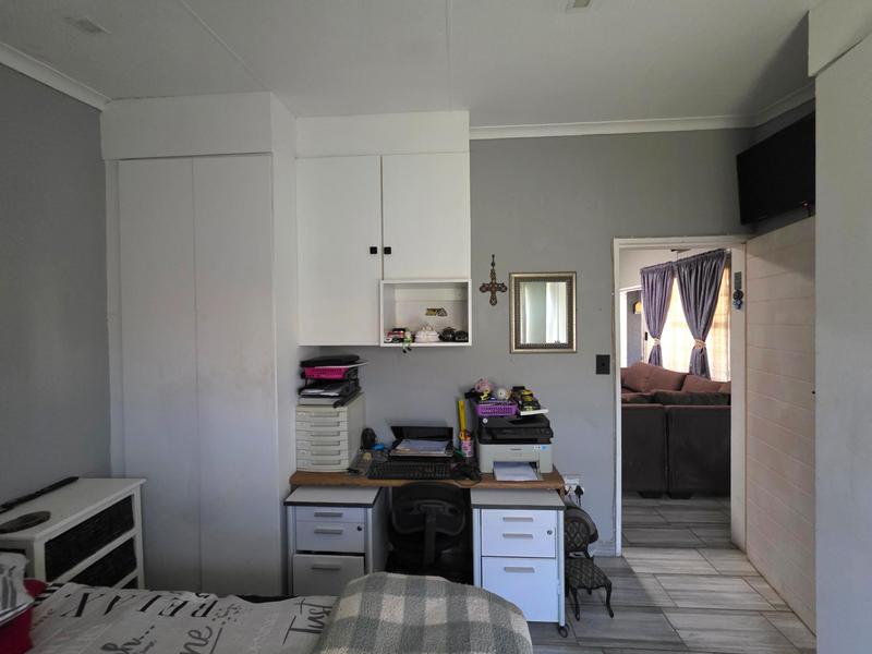 2 Bedroom Property for Sale in Elspark Gauteng