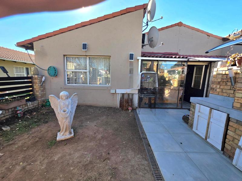 2 Bedroom Property for Sale in Elspark Gauteng