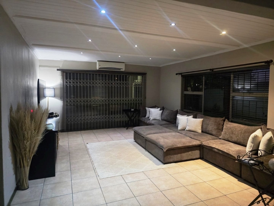 4 Bedroom Property for Sale in Sinoville Gauteng