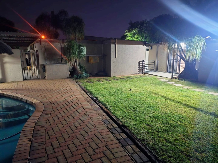4 Bedroom Property for Sale in Sinoville Gauteng