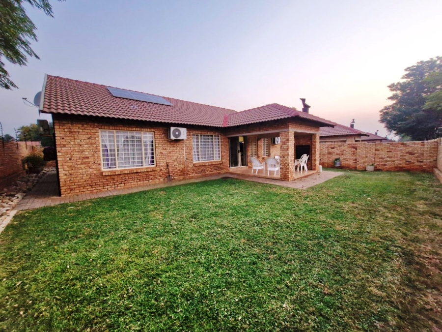 3 Bedroom Property for Sale in Annlin Gauteng