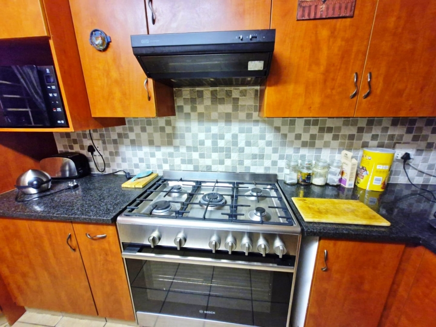 3 Bedroom Property for Sale in Annlin Gauteng