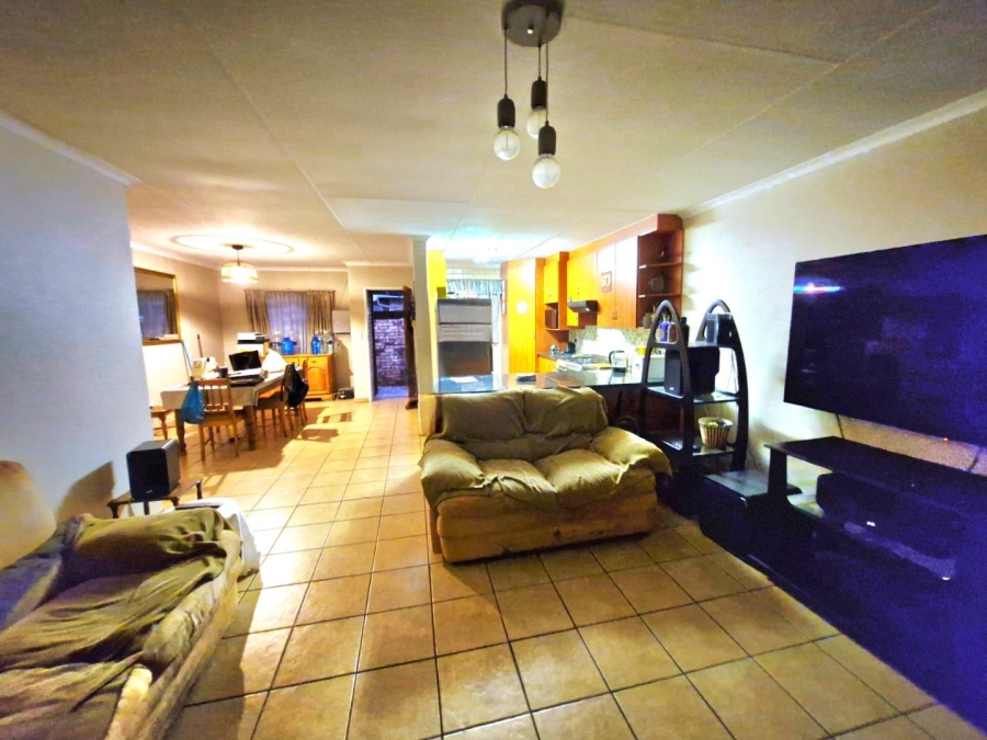 3 Bedroom Property for Sale in Annlin Gauteng