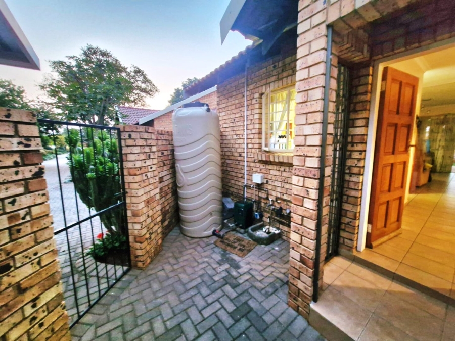 3 Bedroom Property for Sale in Annlin Gauteng