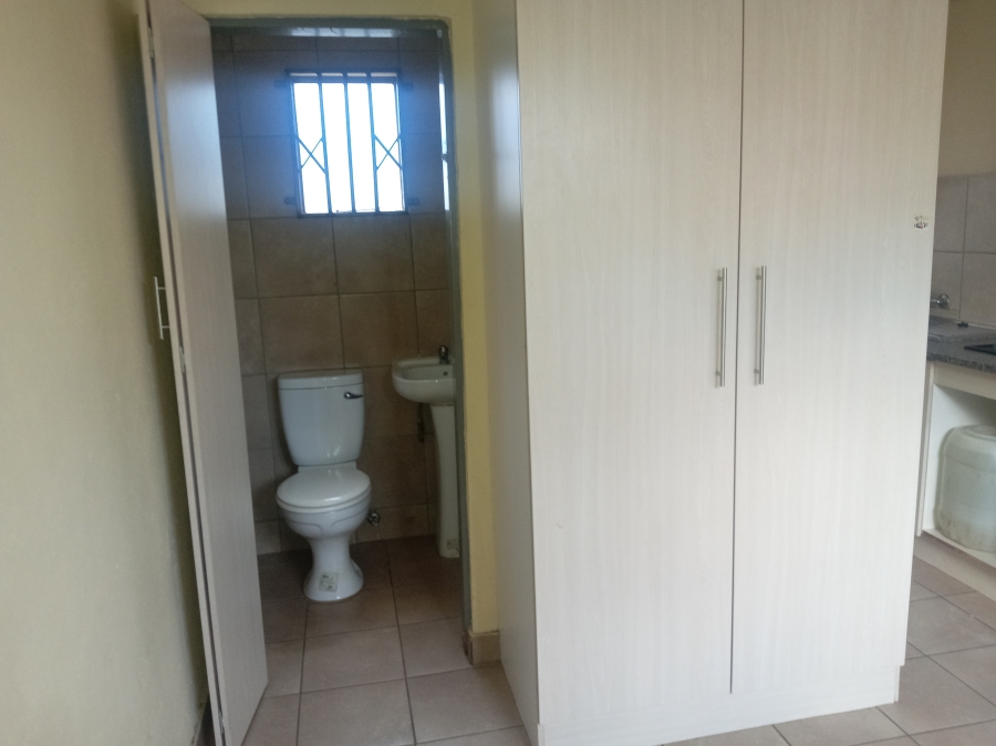 To Let 1 Bedroom Property for Rent in Mabopane Gauteng