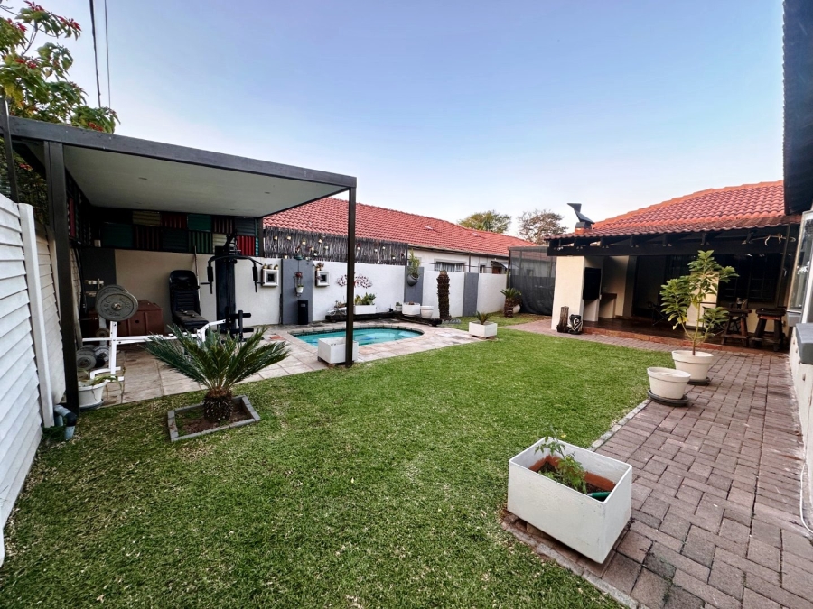 4 Bedroom Property for Sale in Akasia Gauteng