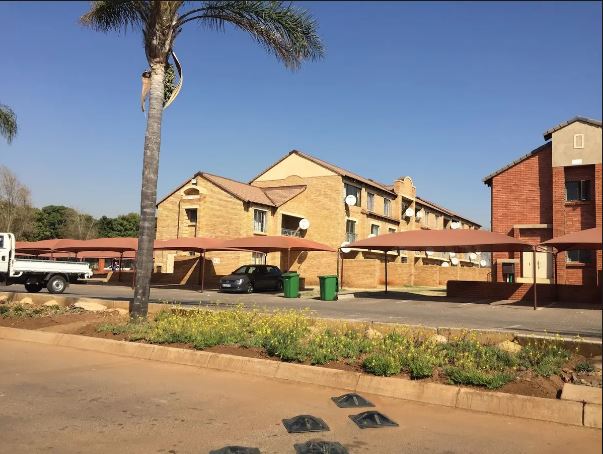 2 Bedroom Property for Sale in Karenpark Gauteng