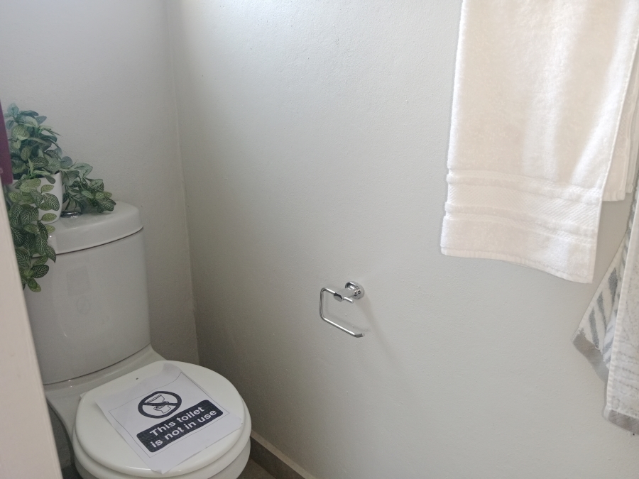  Bedroom Property for Sale in Glenway Estate Gauteng