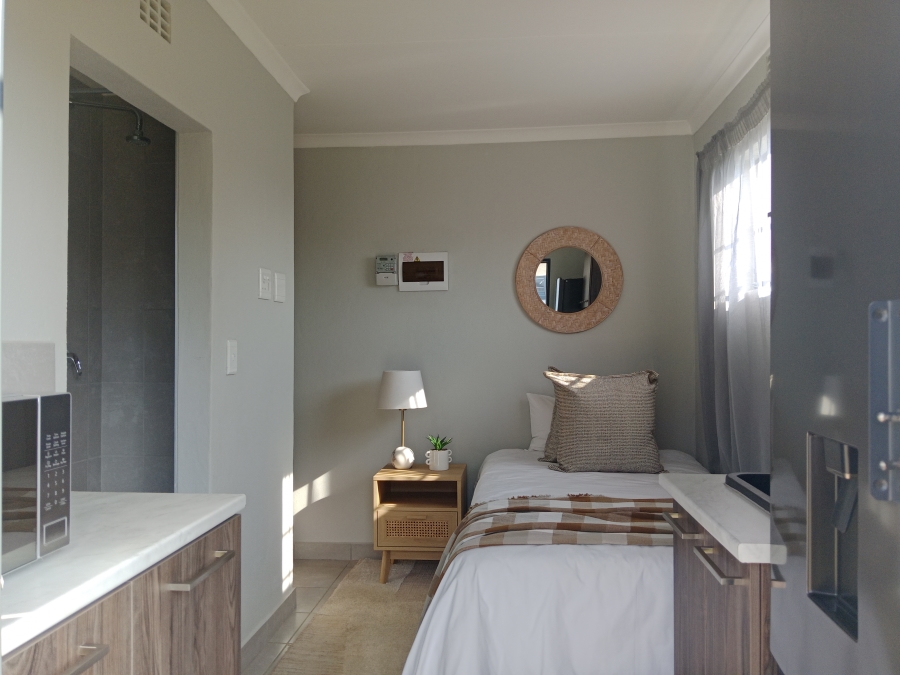  Bedroom Property for Sale in Glenway Estate Gauteng